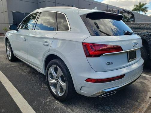 2022 Audi Q5 45 S line Premium Plus