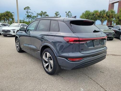 2025 Audi Q6 e-tron Premium Plus quattro