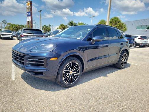 Blue Metallic 2024 Porsche Cayenne Cayenne