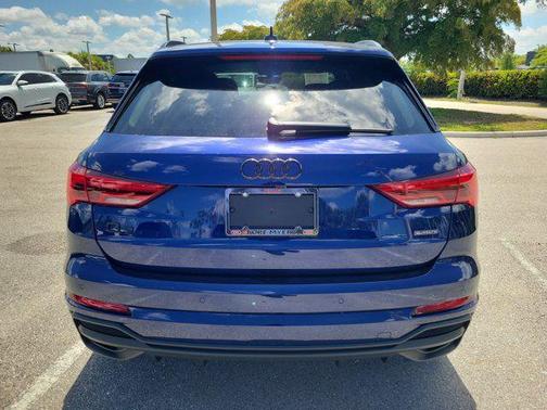 Navarra Blue Metallic 2025 Audi Q3 Premium 45 TFSI S line quattro Tiptronic