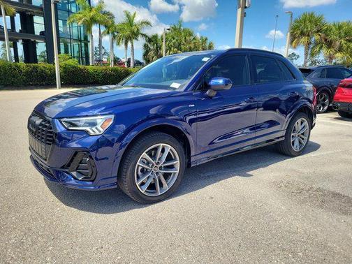 Navarra Blue Metallic 2025 Audi Q3 Premium 45 TFSI S line quattro Tiptronic