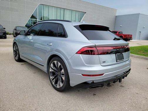 2025 Audi Q8 55 Premium Plus