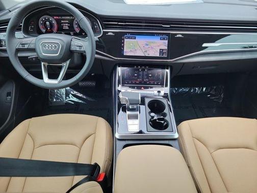 2025 Audi Q8 55 Premium Plus