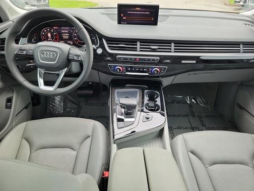 2019 Audi Q7 55 Premium Plus