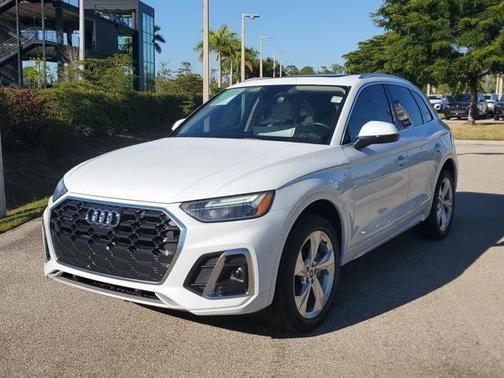 2023 Audi Q5 45 S line Premium Plus