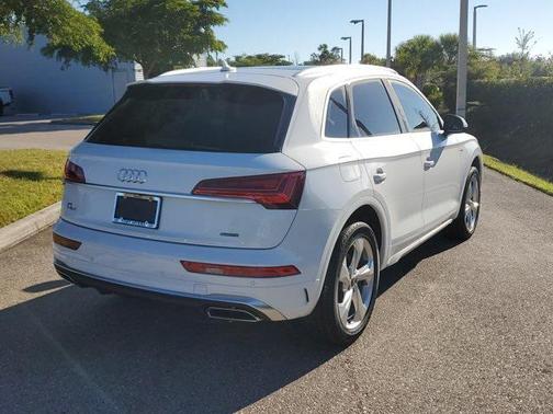 2023 Audi Q5 45 S line Premium Plus