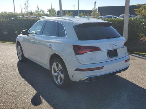2023 Audi Q5 45 S line Premium Plus