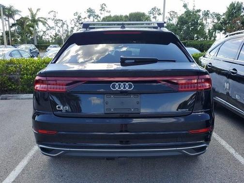 Photo 3 of 4 of 2019 Audi Q8 3.0T Prestige