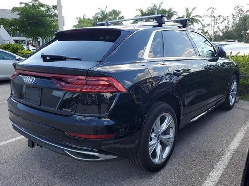 Photo 4 of 4 of 2019 Audi Q8 3.0T Prestige