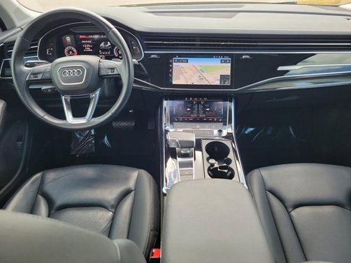 2023 Audi Q7 55 Premium Plus