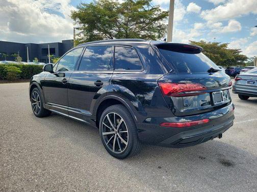 2023 Audi Q7 55 Premium Plus