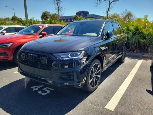 2023 Audi Q7 55 Premium Plus