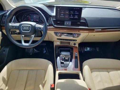 2022 Audi Q5 45 S line Premium