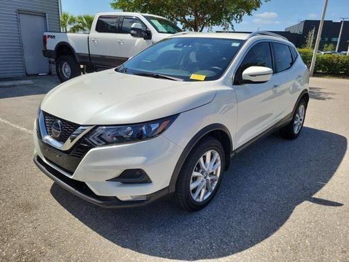 2021 Nissan Rogue Sport SV