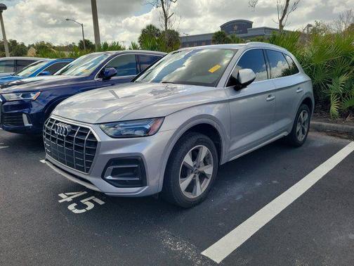 Florett Silver Metallic 2023 Audi Q5 40 Premium