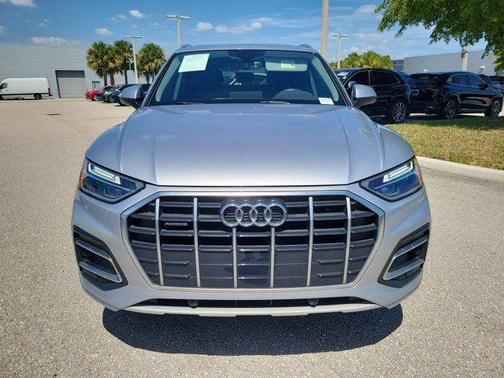 Florett Silver Metallic 2023 Audi Q5 40 Premium