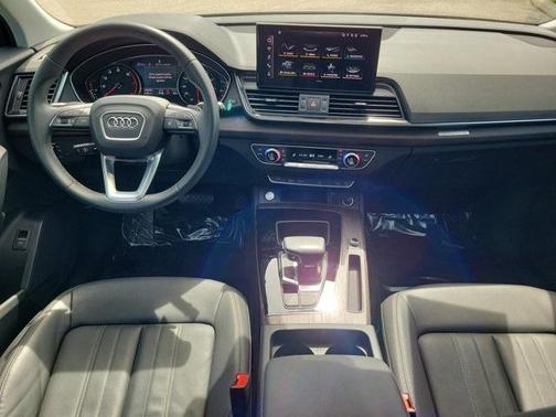 2023 Audi Q5 40 Premium