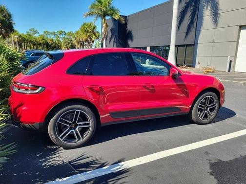 2020 Porsche Macan Base