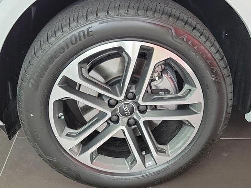 2025 Audi Q5 Premium