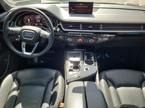 2019 Audi Q7 55 Premium Plus