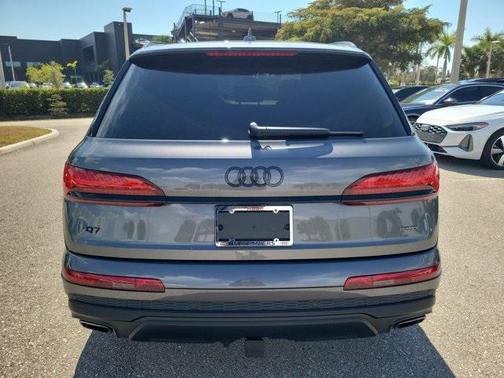 2025 Audi Q7 55 Premium Plus