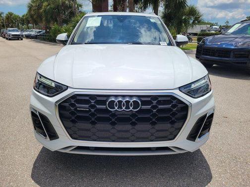 Glacier White Metallic 2023 Audi Q5 45 S line Premium Plus