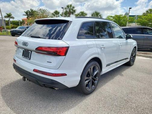 2025 Audi Q7 55 Prestige