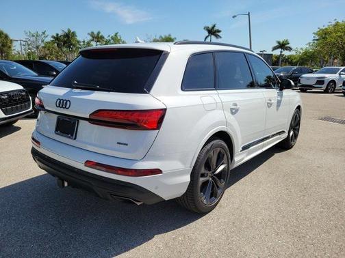 2025 Audi Q7 55 Prestige