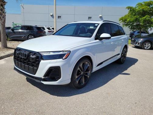 2025 Audi Q7 55 Prestige