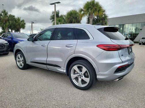 Florett Silver Metallic 2026 Audi Q5 Premium Plus TFSI quattro S tronic