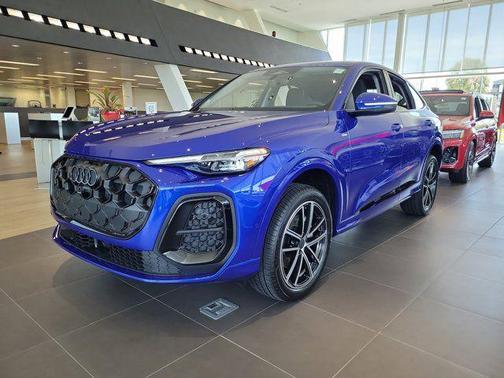 Ultra Blue Metallic 2026 Audi Q5 Sportback Premium Plus TFSI quattro S tronic