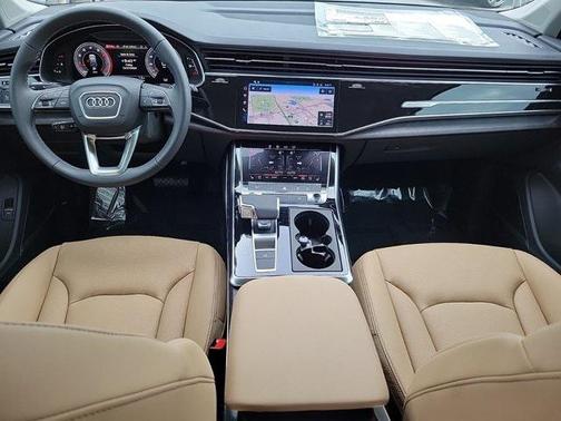 2025 Audi Q7 55 Premium Plus