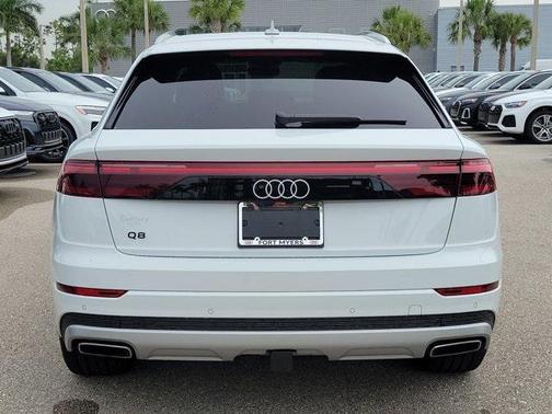 2024 Audi Q8 55 Prestige
