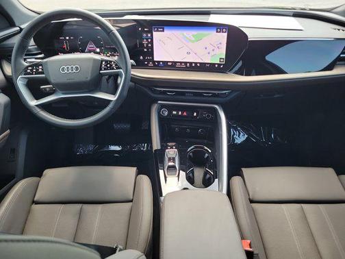 Mythos Black Metallic 2025 Audi Q5 Premium Plus TFSI quattro S tronic