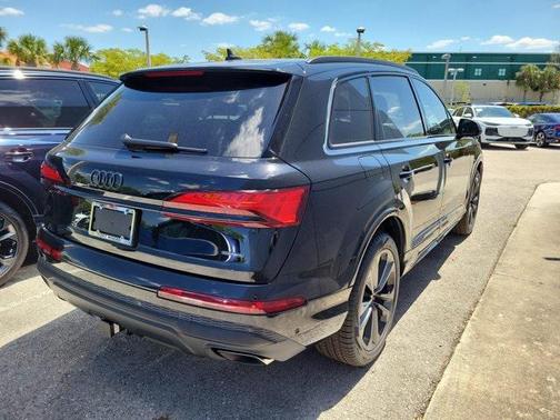 2025 Audi Q7 55 Premium Plus