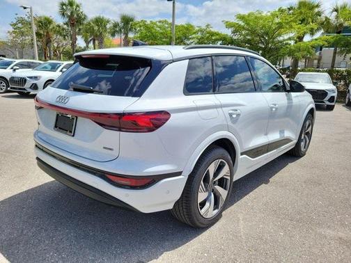 2025 Audi Q6 e-tron Premium Plus quattro