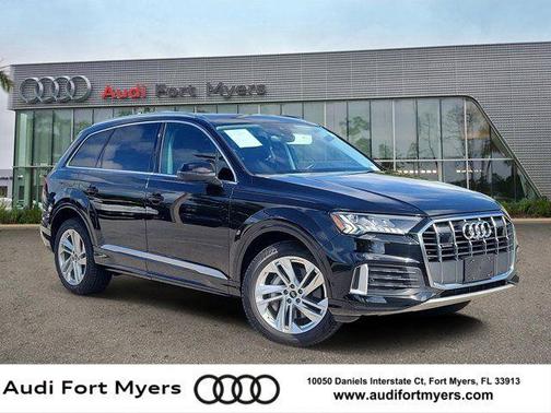 Mythos Black Metallic 2024 Audi Q7 45 Premium Plus