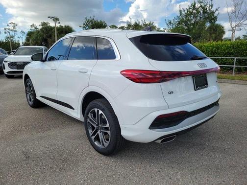 2025 Audi Q5 Premium TFSI quattro S tronic