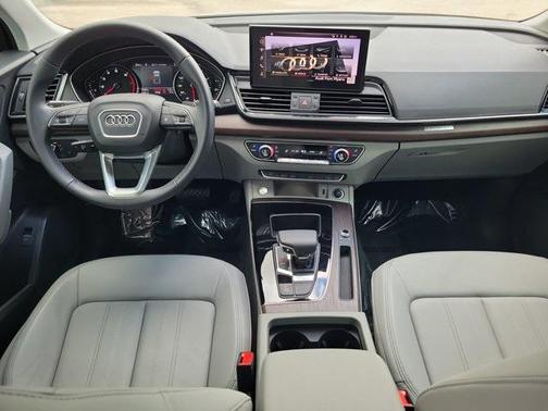 2024 Audi Q5 40 Premium