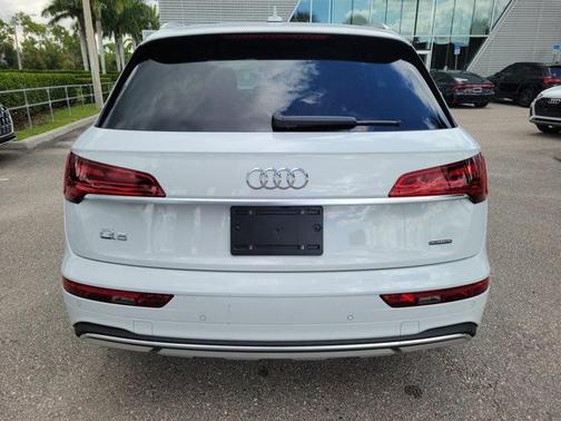 2024 Audi Q5 40 Premium