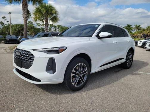 2025 Audi Q5 Premium TFSI quattro S tronic