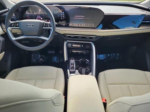 2025 Audi Q5 Premium Plus TFSI quattro S tronic