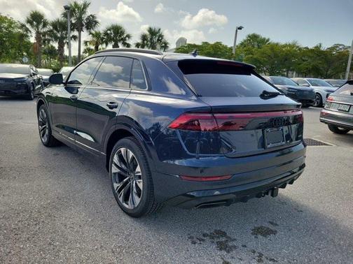 2025 Audi Q8 55 Premium Plus