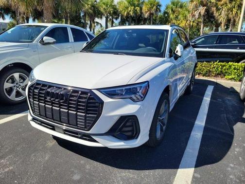 2025 Audi Q3 Premium 45 TFSI S line quattro Tiptronic