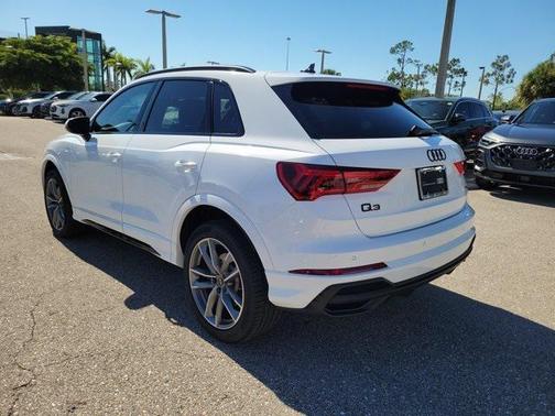2025 Audi Q3 Premium 45 TFSI S line quattro Tiptronic