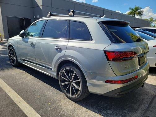 2023 Audi Q7 55 Prestige