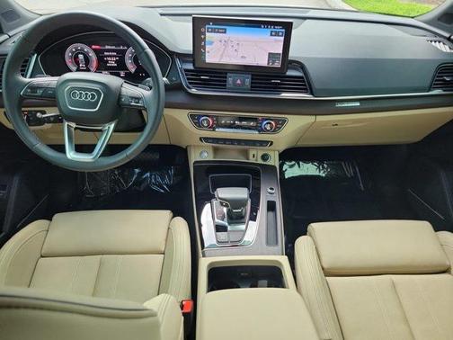2022 Audi Q5 45 S line Prestige