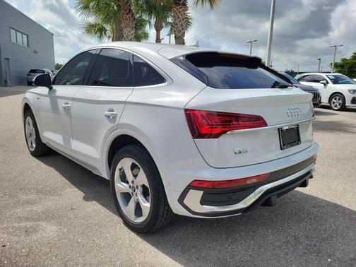 2022 Audi Q5 45 S line Prestige