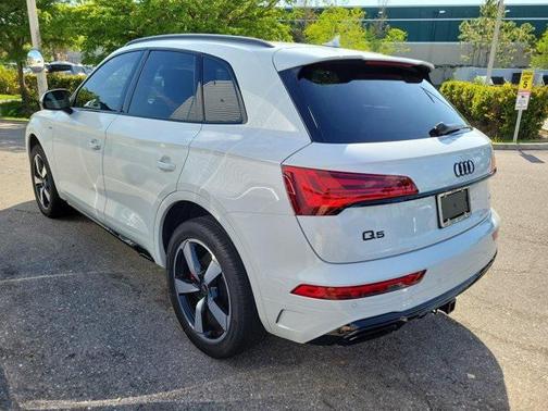 2024 Audi Q5 45 S line Premium Plus