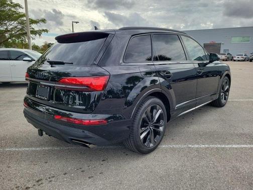 2026 Audi Q7 55 Premium Plus